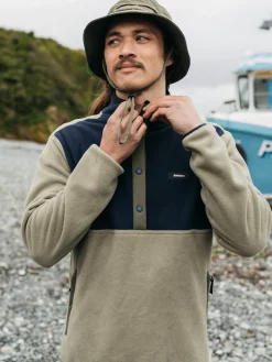 Hot Finisterre Men's Axiom 1/4 Snap Fleece WillowGreen/Navy/Olive