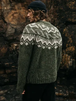 Best Sale Finisterre Men's Cormoran Fair Isle Sweater Olive