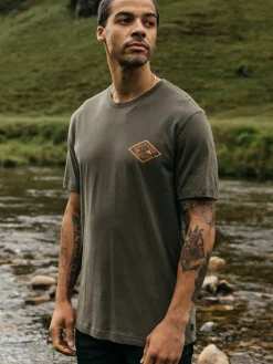 Clearance Finisterre Men's Diamond Logo T-Shirt Olive