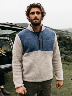Discount Finisterre Men's Hegen 1/4 Zip Wool Fleece CoastalFjord/Oatmeal