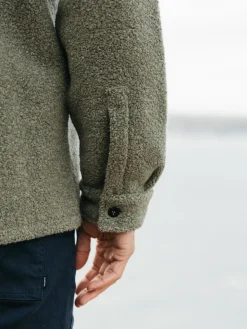 Store Finisterre Men's Hegen Fleece Shirt WillowGreen