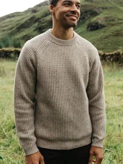 Hot Finisterre Men's Mora Knit Sweater Oatmeal