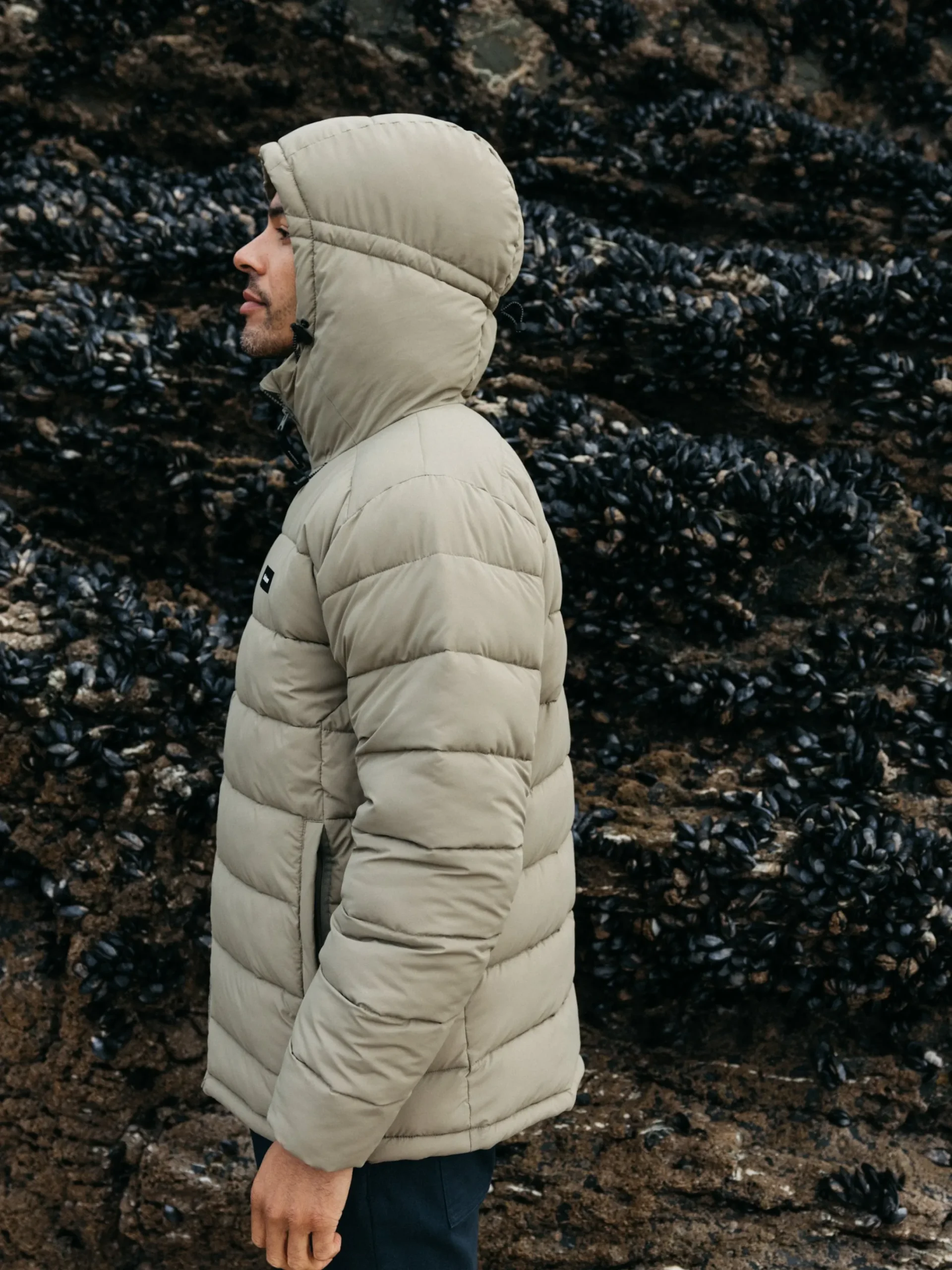 Store Finisterre Men's Nebulas Insulated Jacket WillowGreen