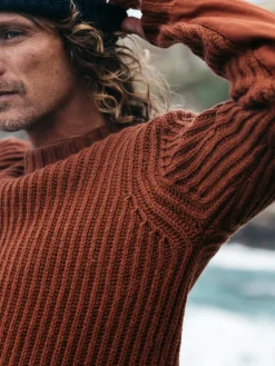 Fashion Finisterre Men's Needus Patched Crew Knit Sweater DarkRosewood