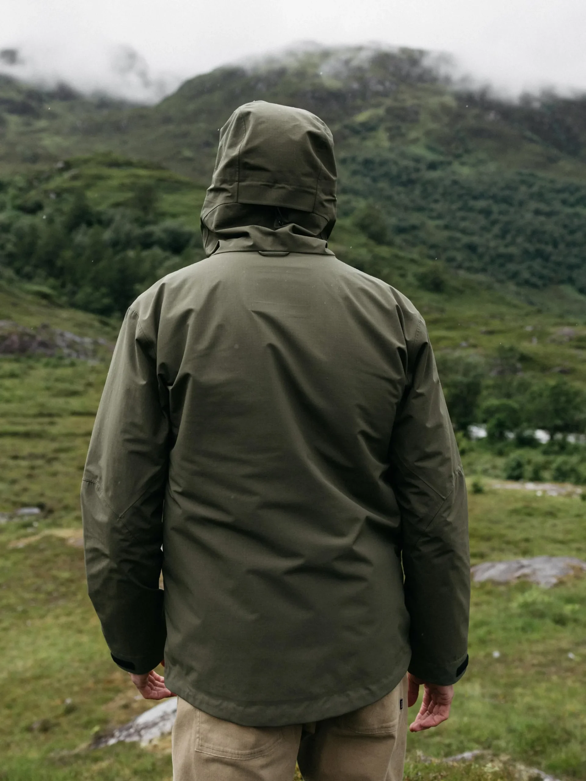 Fashion Finisterre Men's Stormbird Waterproof Jacket Olive