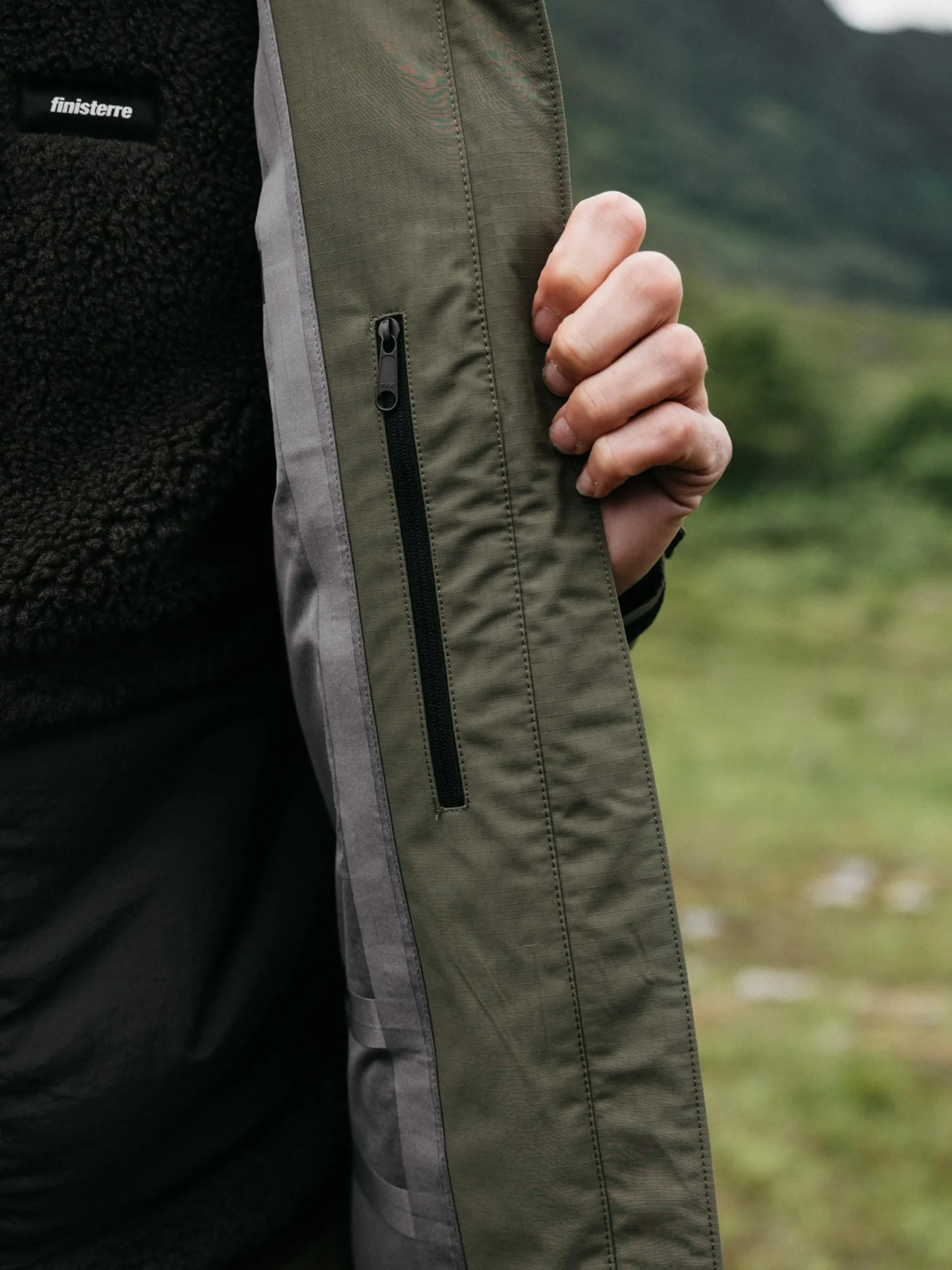Fashion Finisterre Men's Stormbird Waterproof Jacket Olive