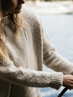 Discount Finisterre Women's Berneray Cable Crew Sweater PebbleGrey