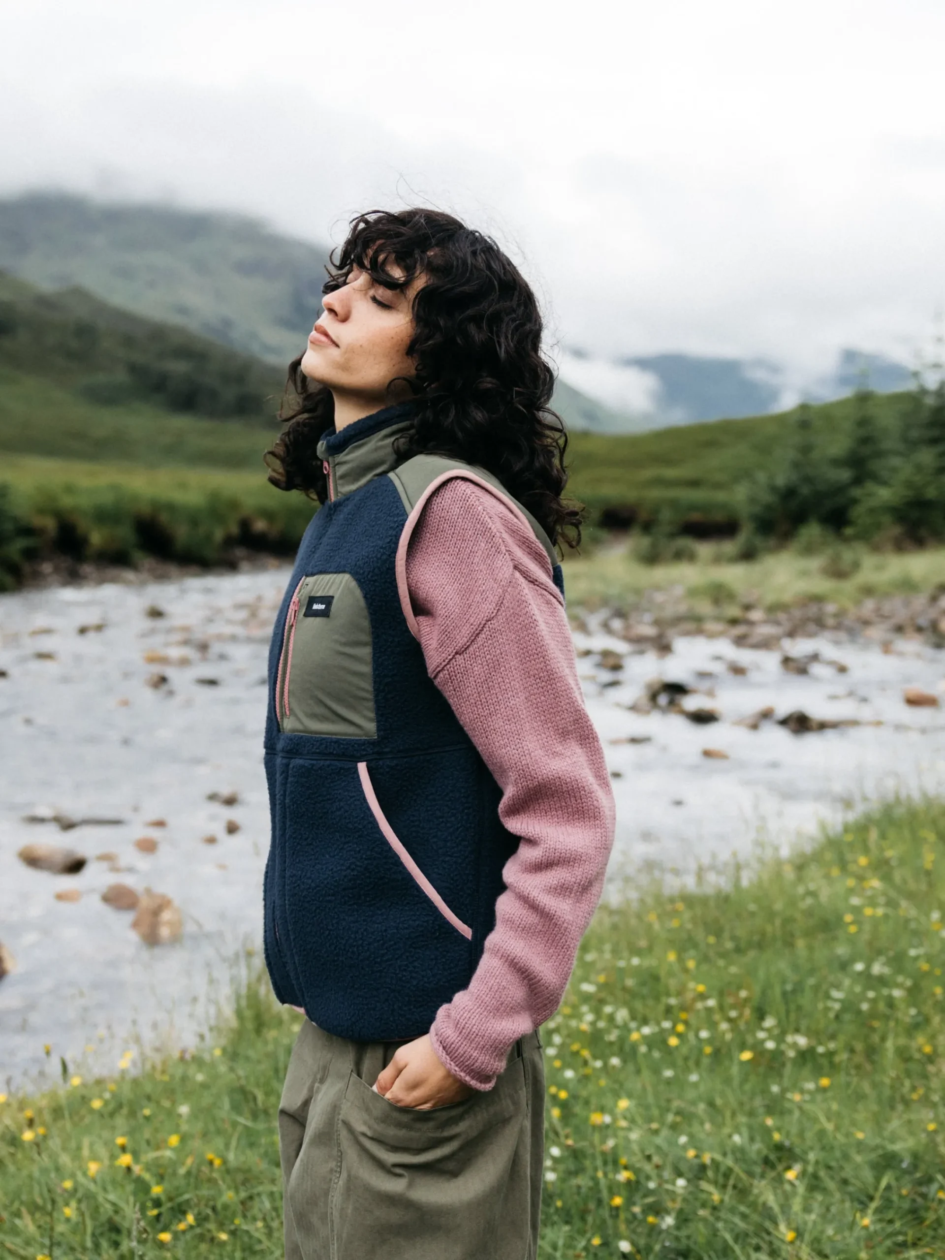 Sale Finisterre Women's Bolster Fleece Vest Navy/Olive