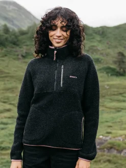 Cheap Finisterre Women's Hegen 1/4 Zip Wool Fleece RavenBlack