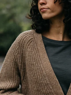New Finisterre Women's Mora Knit Cardigan EarthBrown