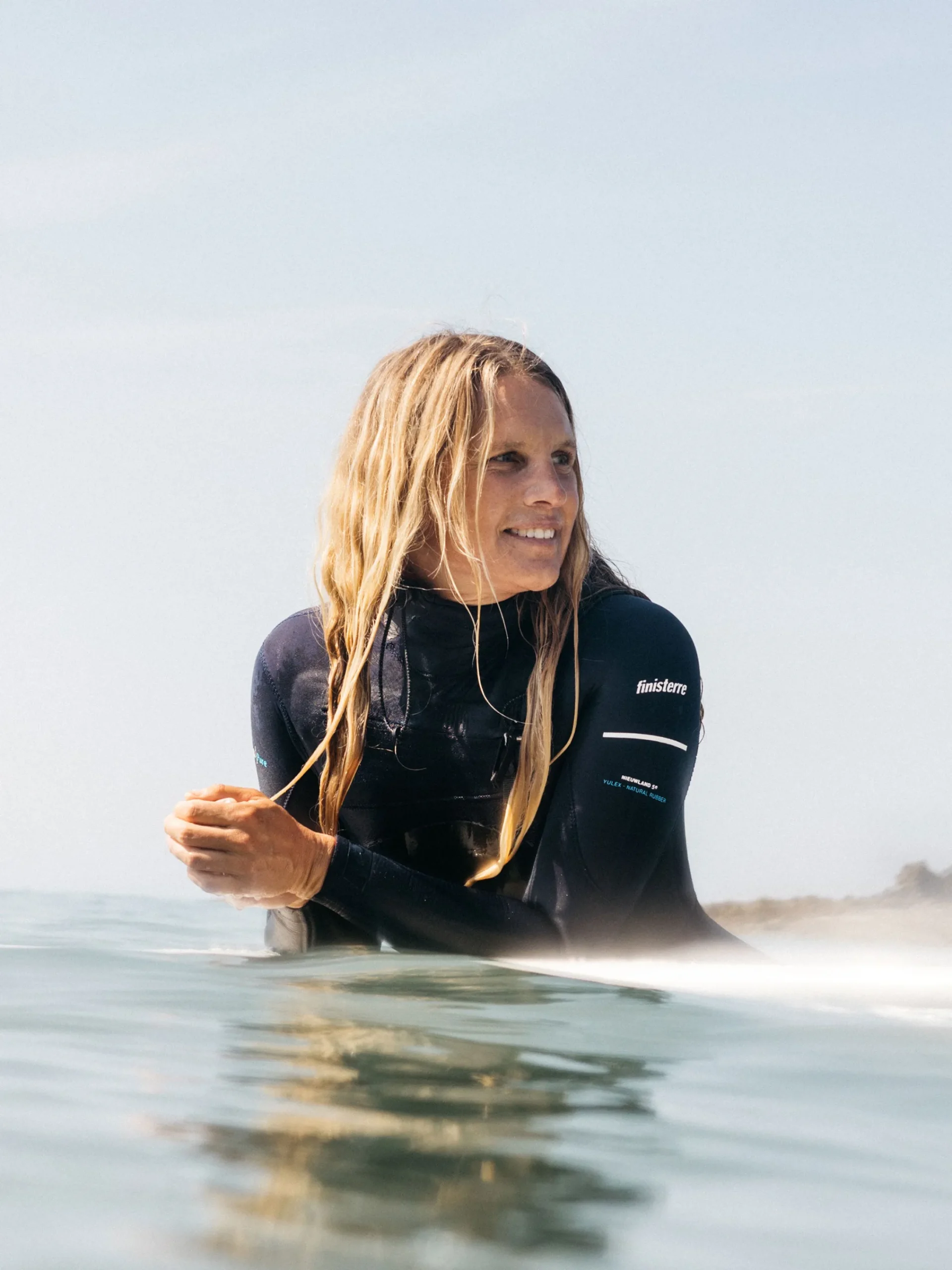 Shop Finisterre Women's Nieuwland 3.5/2.5mm Yulex® Chest Zip Wetsuit Ink
