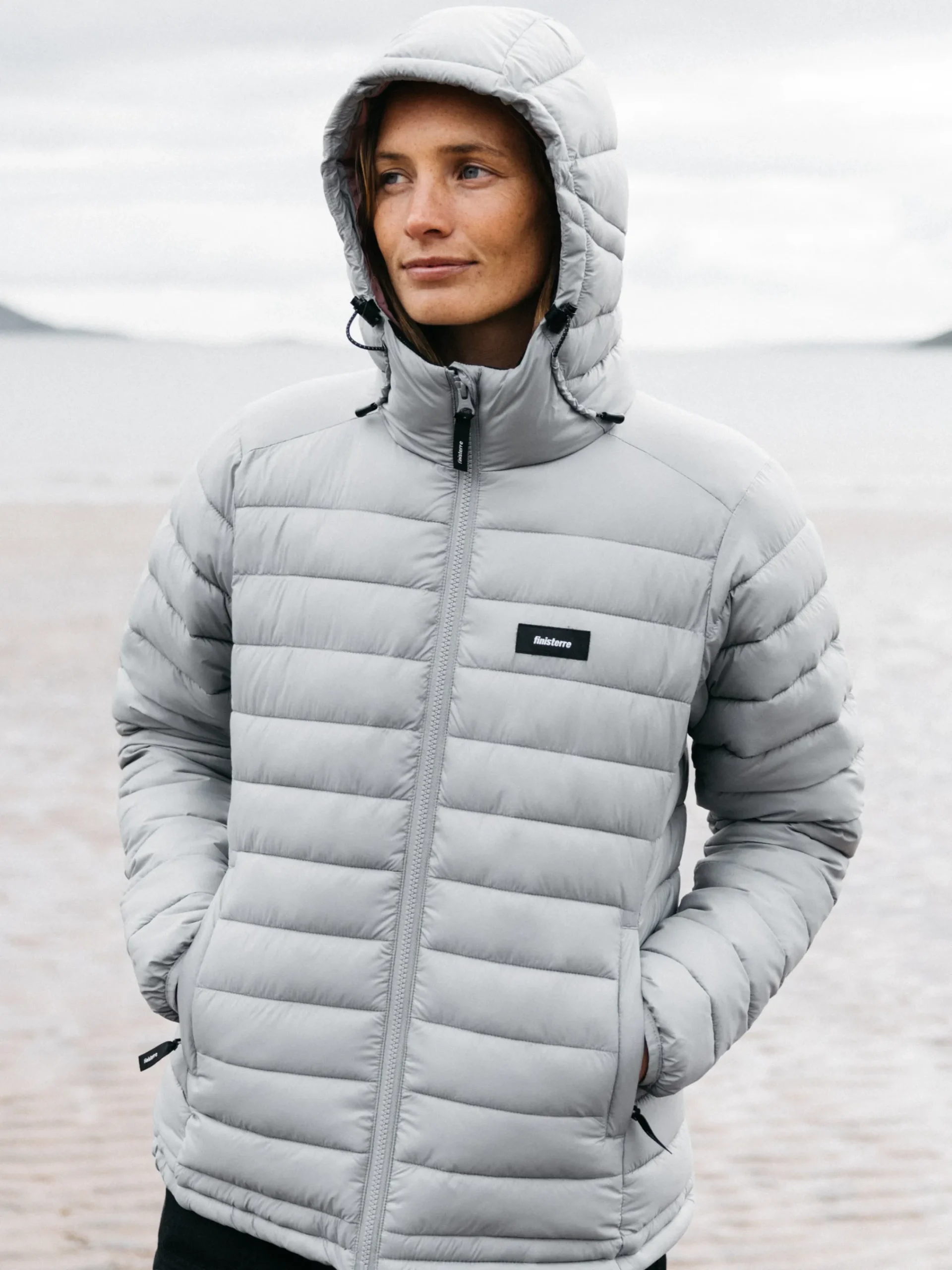 Store Finisterre Women's Nimbus Hooded Jacket Whale