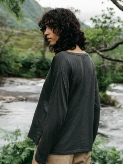 Fashion Finisterre Women's Seeker Merino Long Sleeve T-Shirt RavenBlack