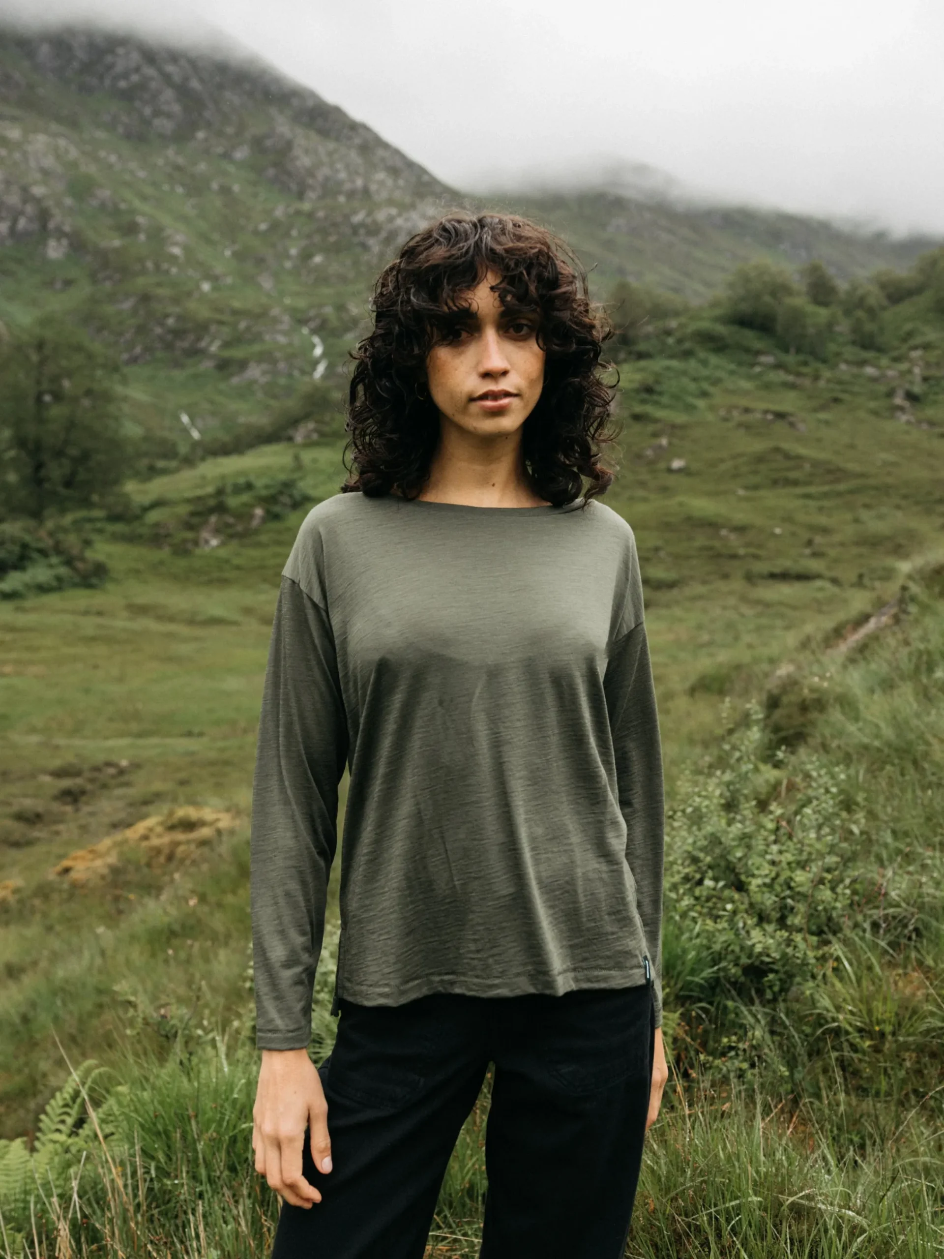 Flash Sale Finisterre Women's Seeker Merino Long Sleeve T-Shirt Olive