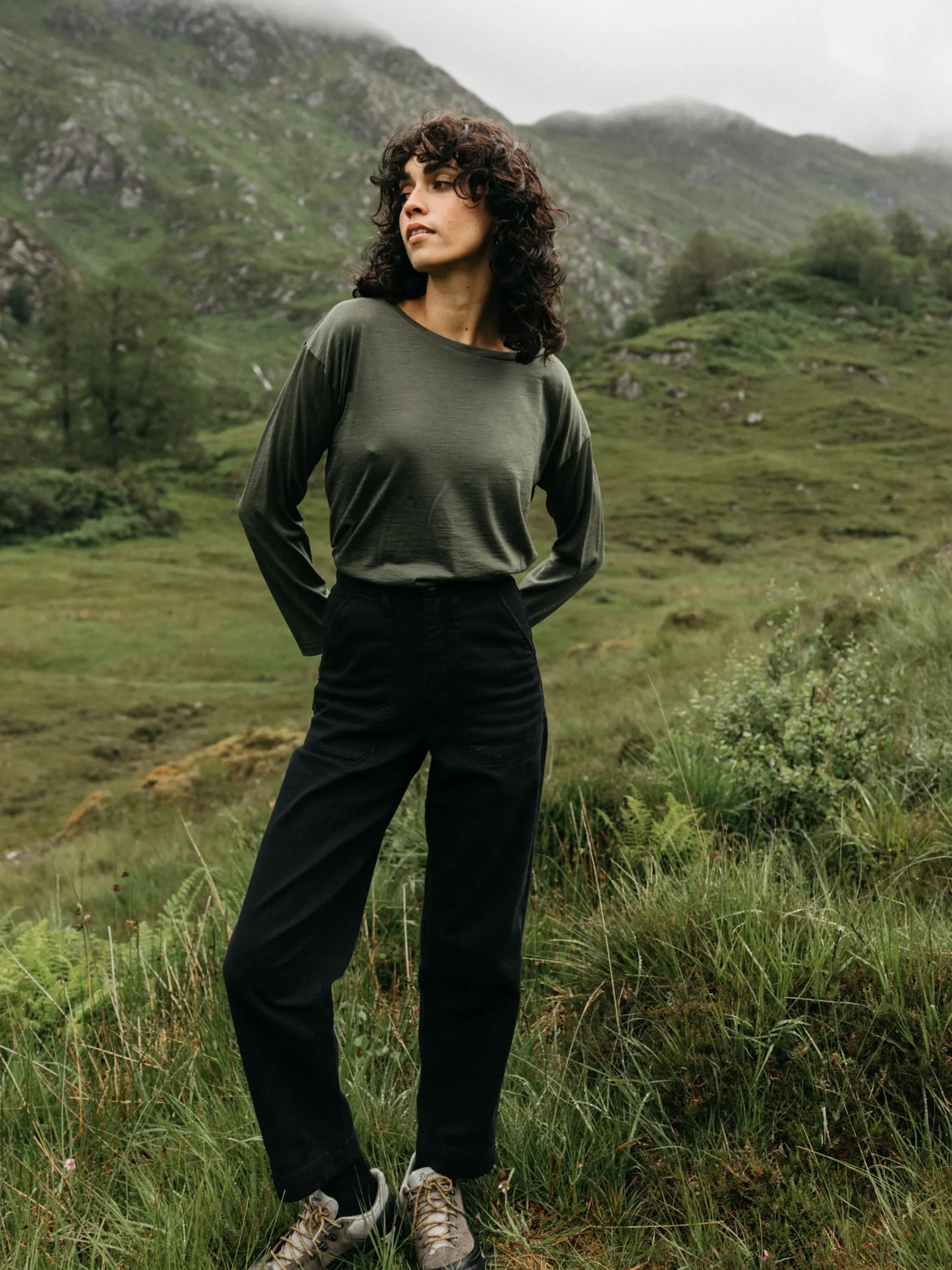 Flash Sale Finisterre Women's Seeker Merino Long Sleeve T-Shirt Olive