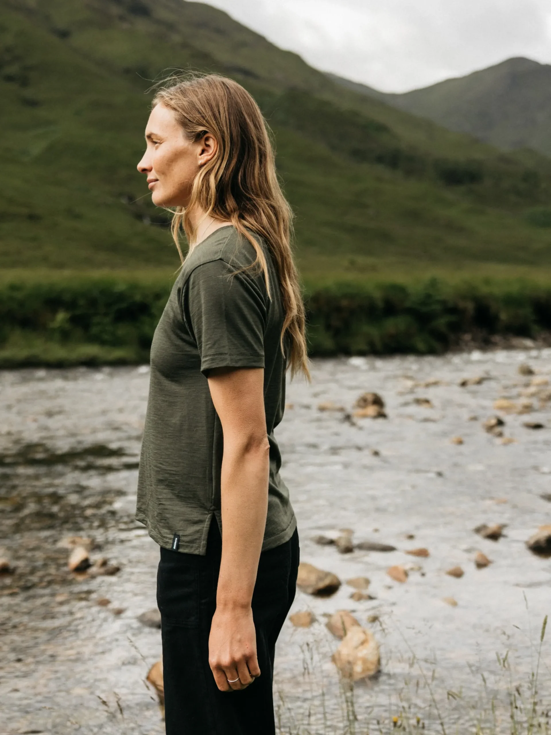 New Finisterre Women's Seeker Merino Scoop Neck T-Shirt Olive