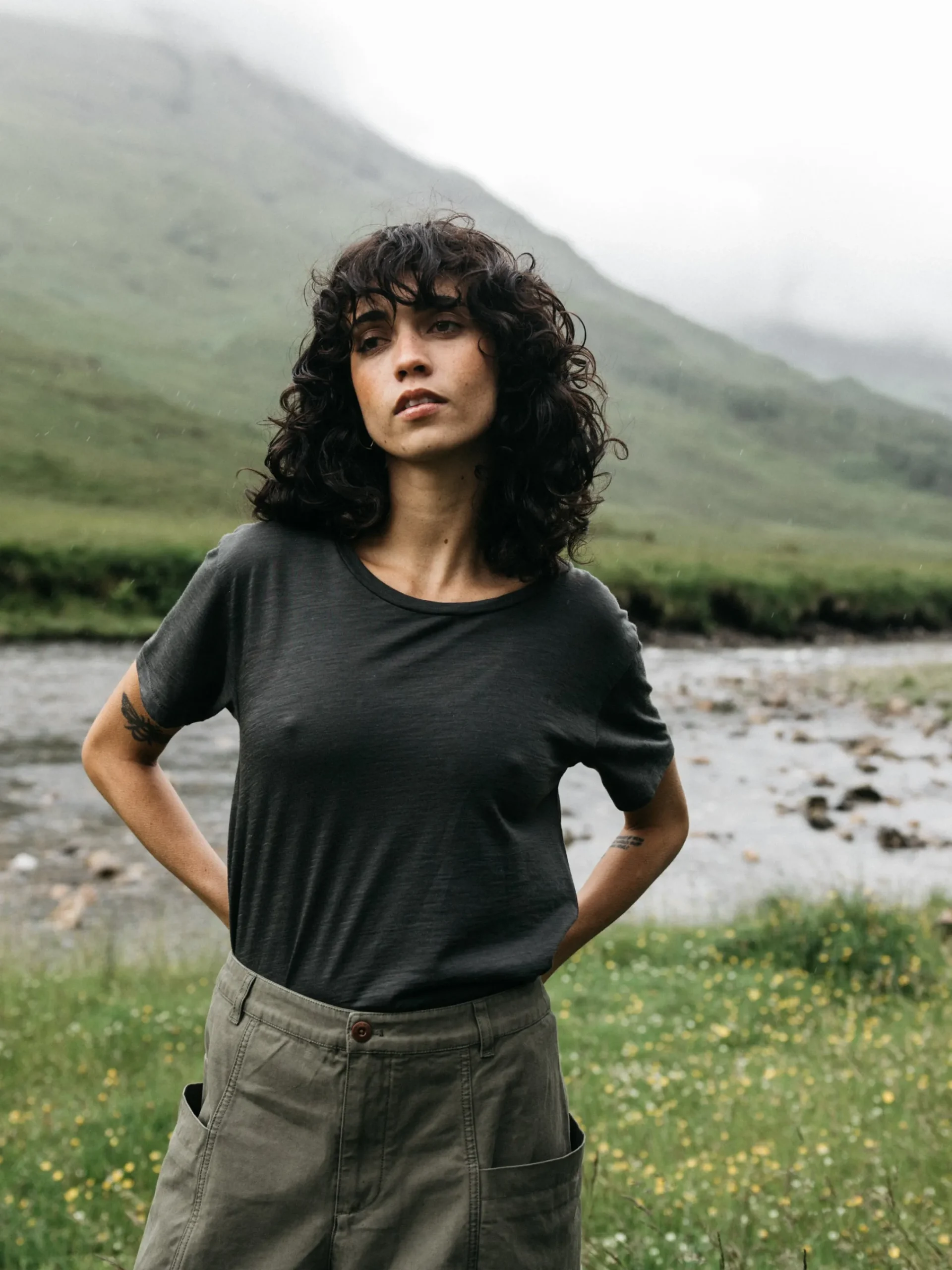 Sale Finisterre Women's Seeker Merino Scoop Neck T-Shirt RavenBlack
