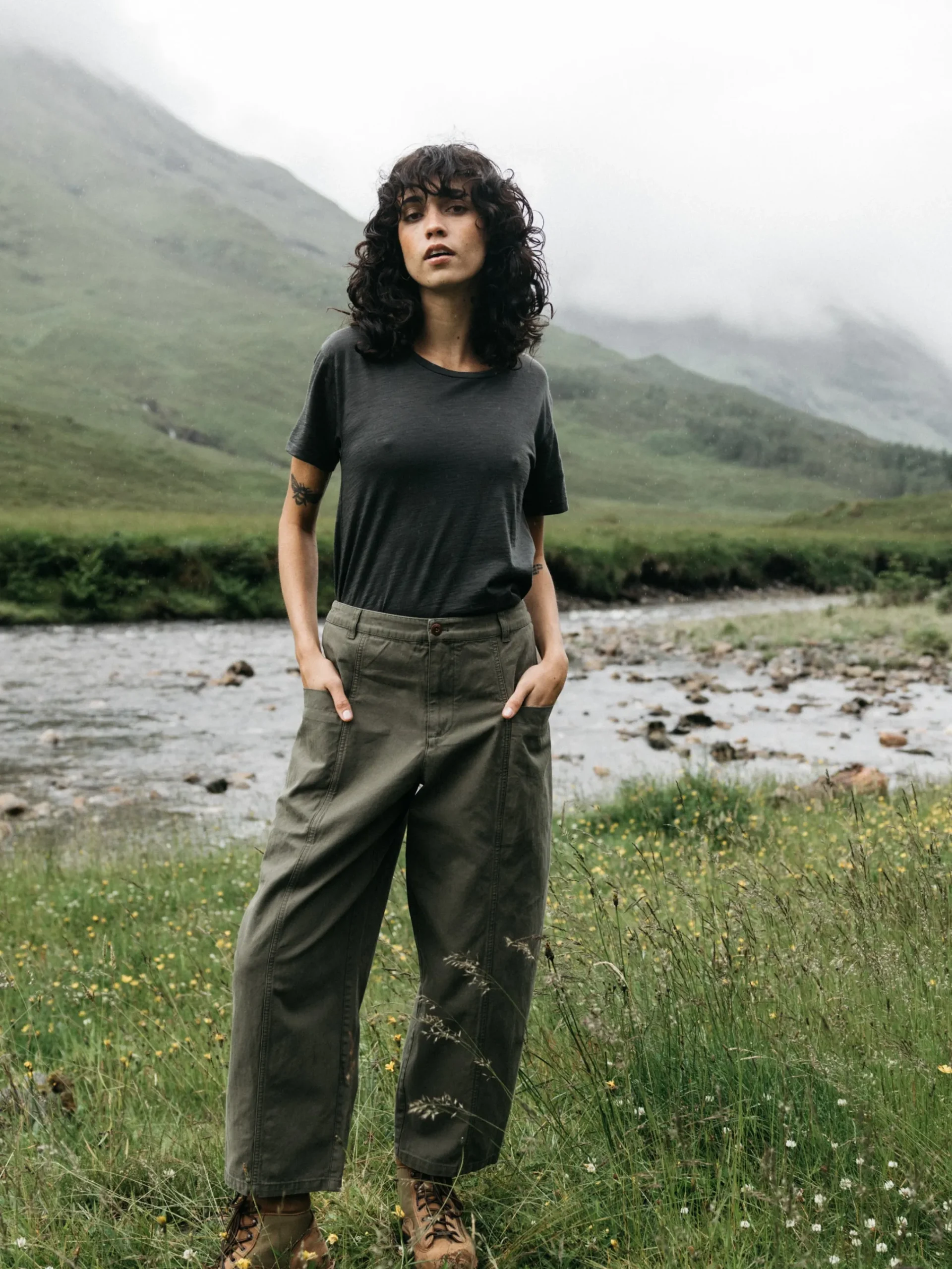 Sale Finisterre Women's Seeker Merino Scoop Neck T-Shirt RavenBlack